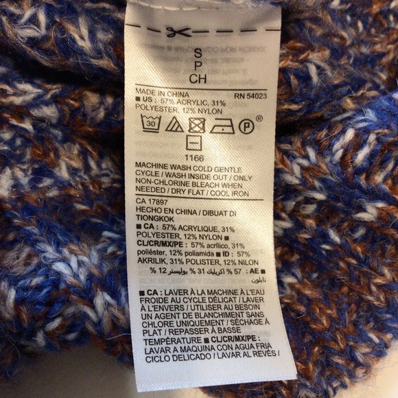 Old navy sweater - Picture 10 of 11